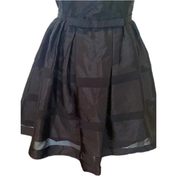 Taylor Black Formal Dress w/ Front Bow Detail, Size 8 - Picture 3 of 5